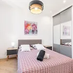Place Massena, superbe appartement neuf.