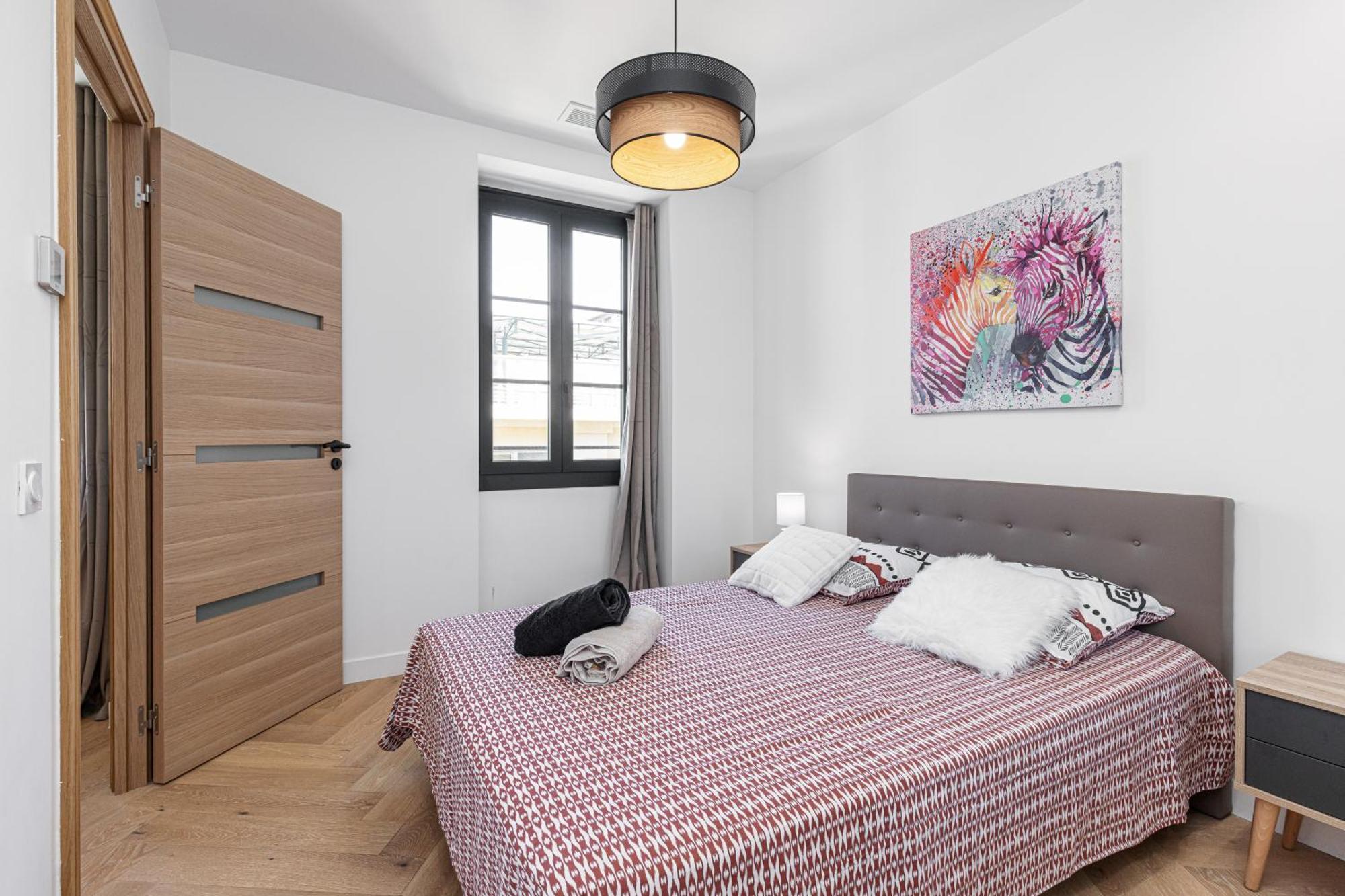 Apartment Place Massena, Superbe Neuf.